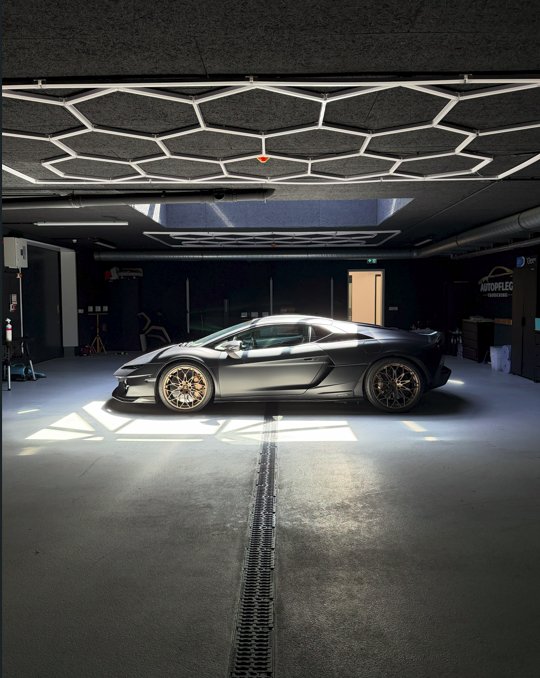 Lackfinish im Detail — Lamborghini